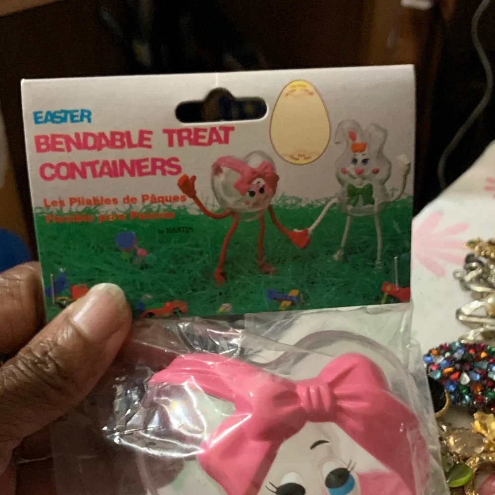 Easter Bendable Treat Container - Pink Bow
